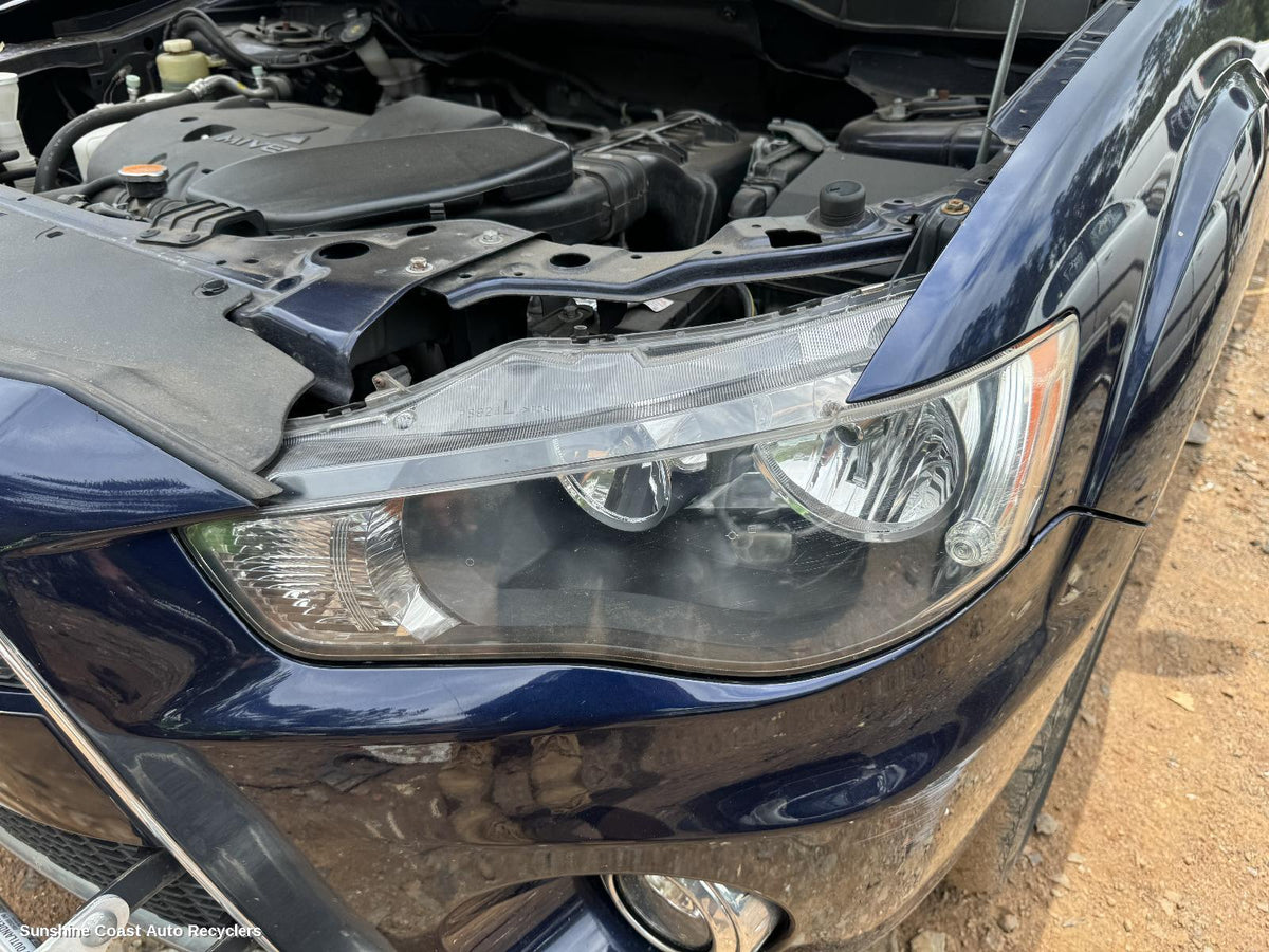 2009-2012 Mitsubishi Outlander Left Headlamp