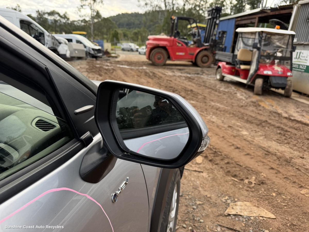 2020-2026 Toyota Yaris Cross Right Door Mirror