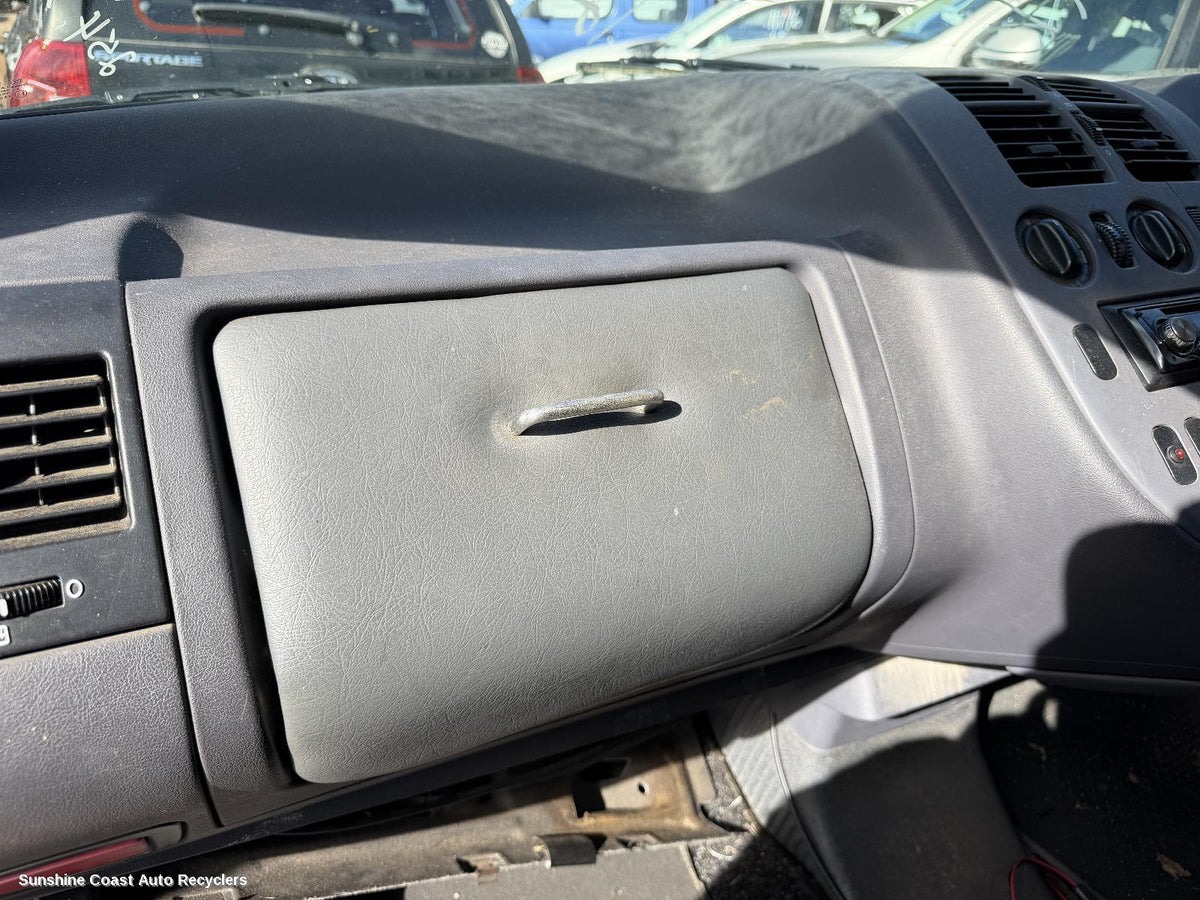 1998-2004 Mercedes Vito Glove Box