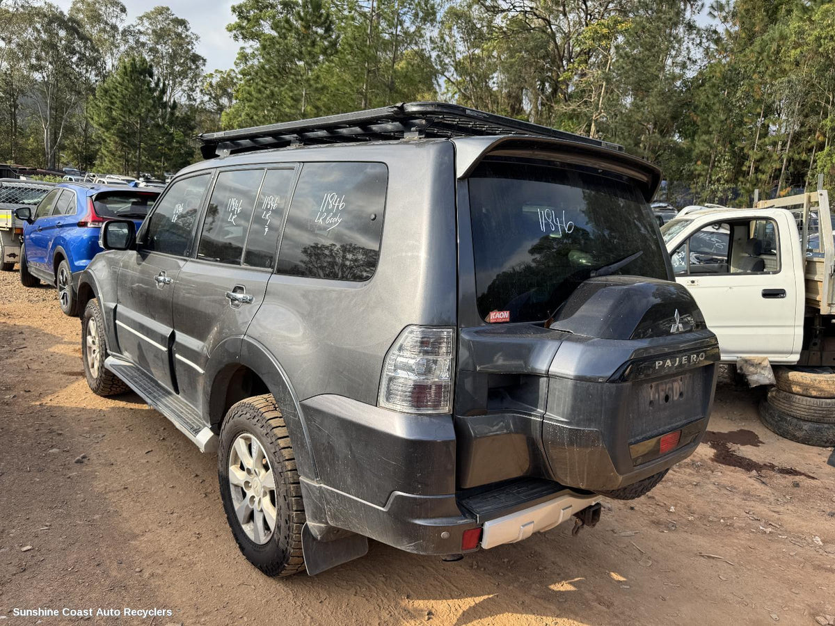 2006-2021 Mitsubishi Pajero Side Step Skirt