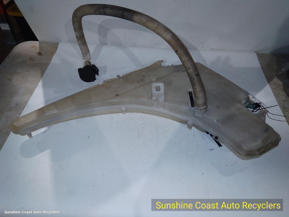 2005-2012 Bmw 3 Series Washer Bottle