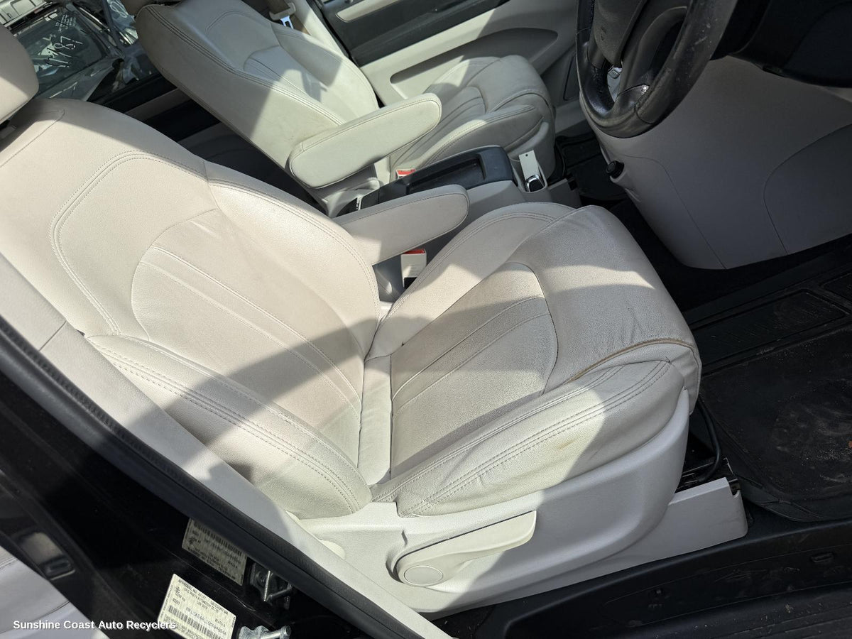 2015-2022 Ldv G10 Front Seat
