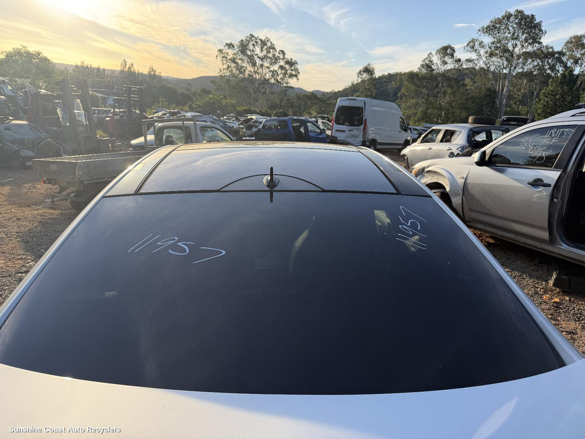 2011-2015 Mercedes C Class Rear Tailgate Glass