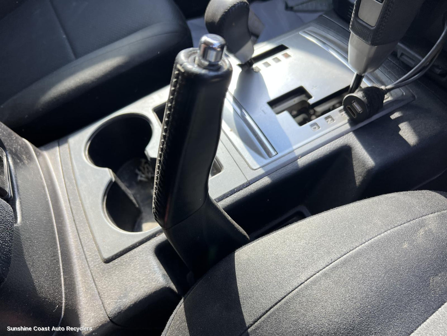 2008 Mitsubishi Pajero Handbrake Lever