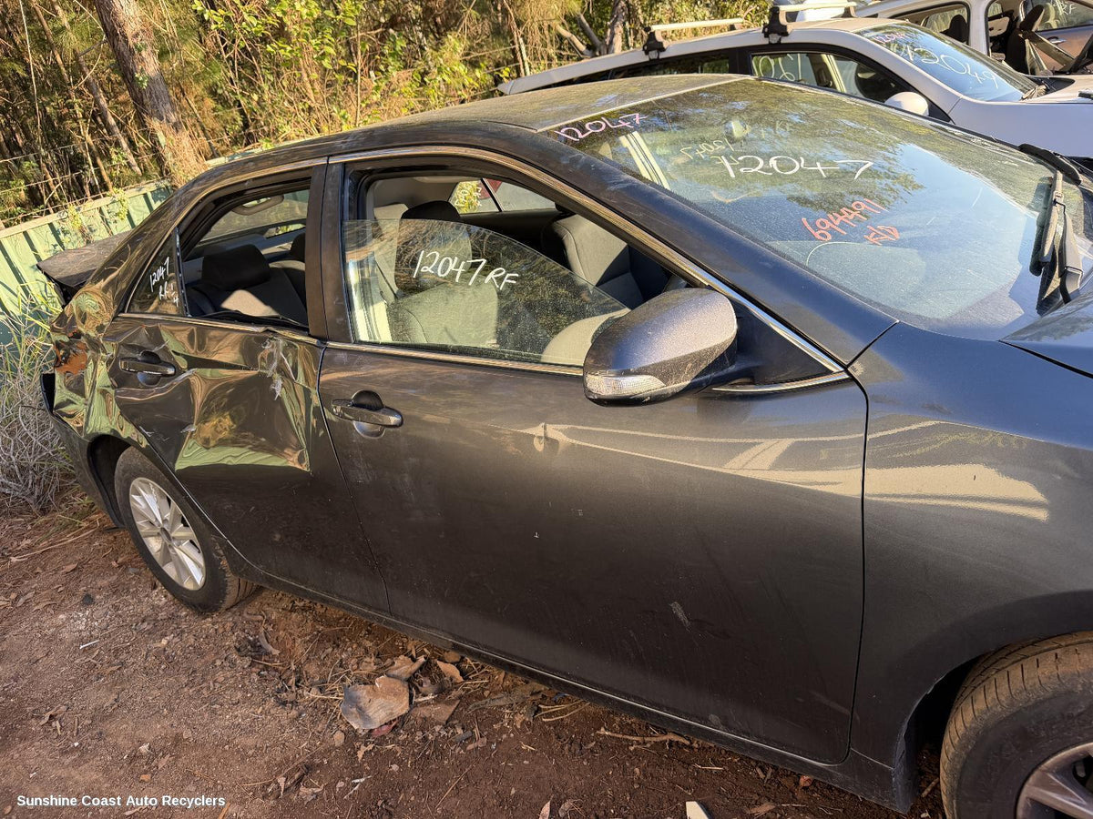 2011-2015 Toyota Camry Right Door Mirror