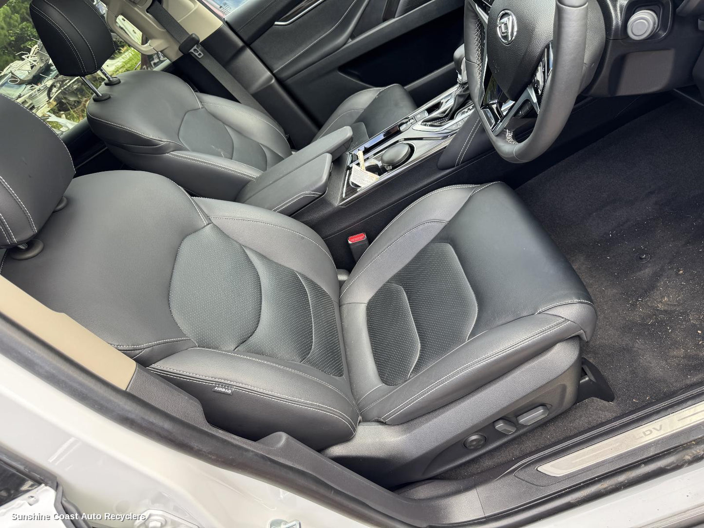 2023 Ldv D90 Front Seat
