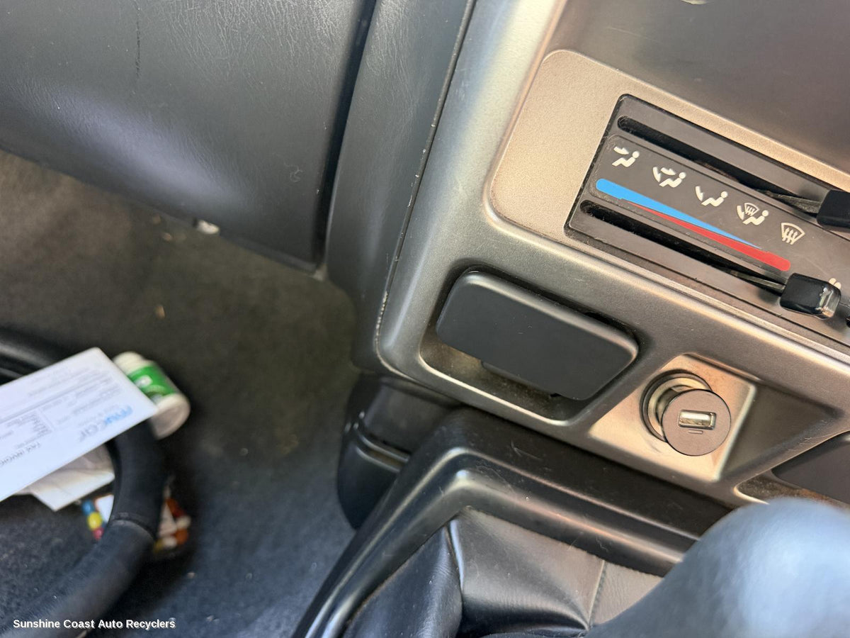 2001-2015 Nissan Navara Ashtray