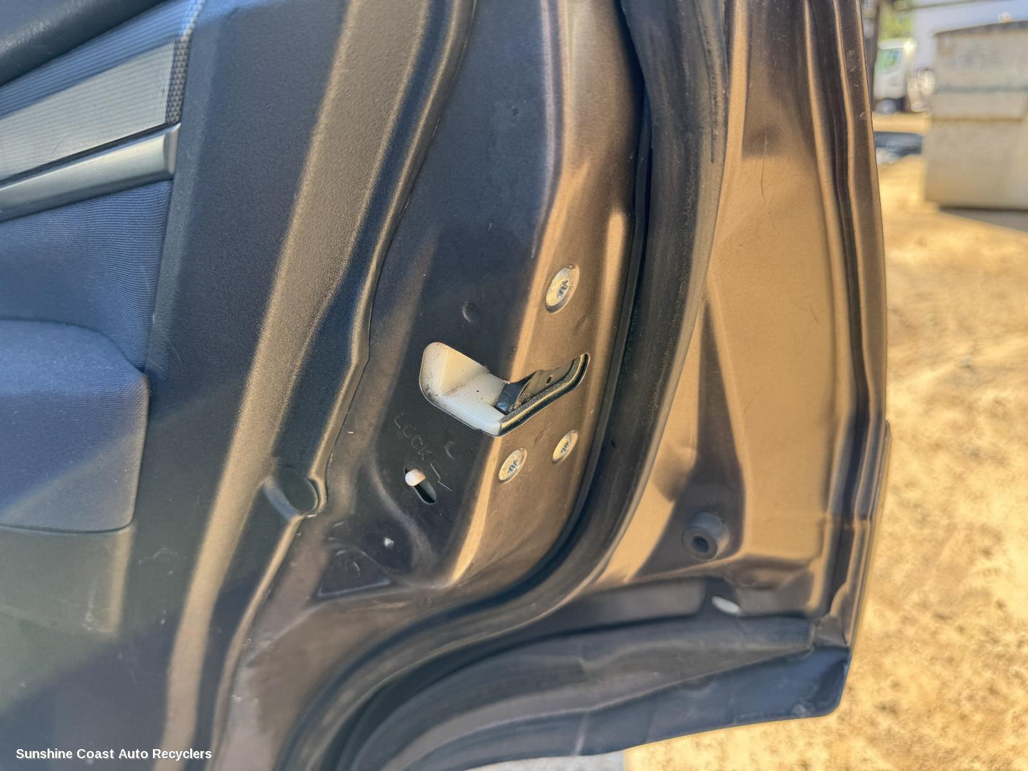 2010 Mitsubishi Pajero Door Boot Gate Lock