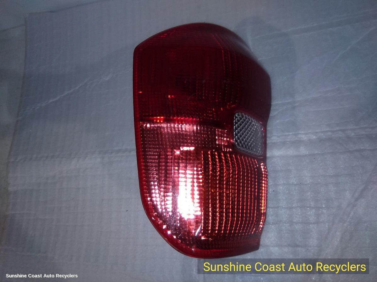 2000-2003 Toyota Rav4 Left Taillight