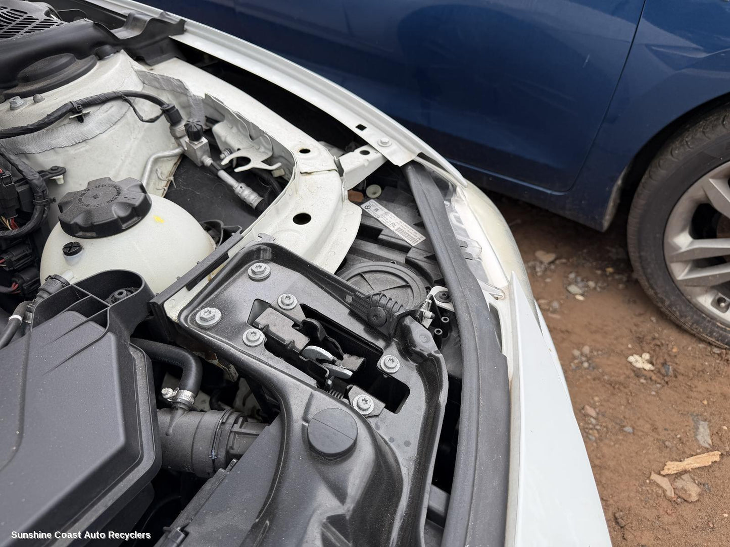 2012 Bmw 3 Series Bonnet Lock Support