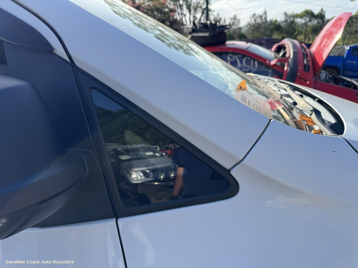 2020 Ldv G10 Right Front 1 4 Door Glass