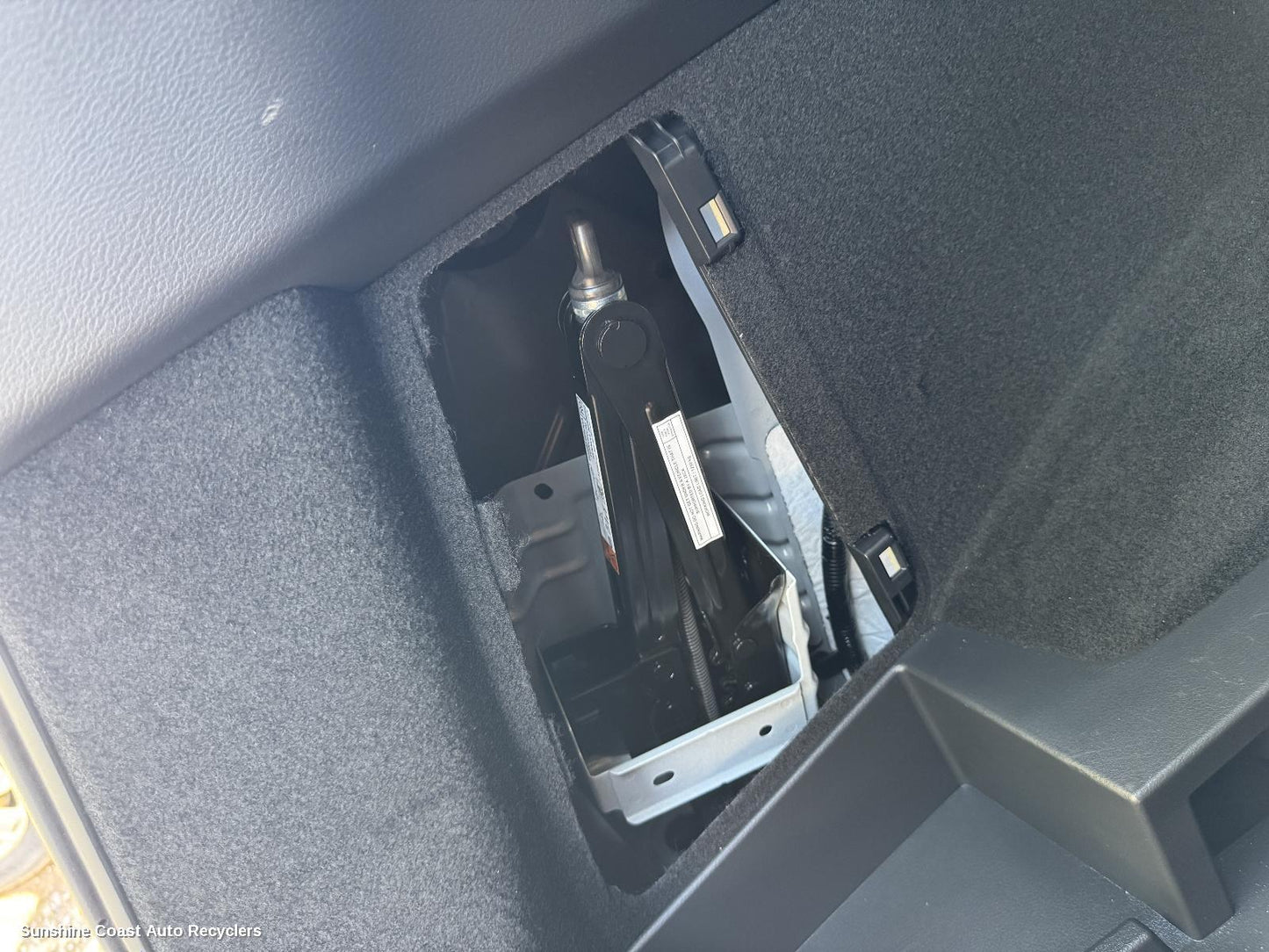 2022-2026 Nissan Xtrail Jack Tool Kit