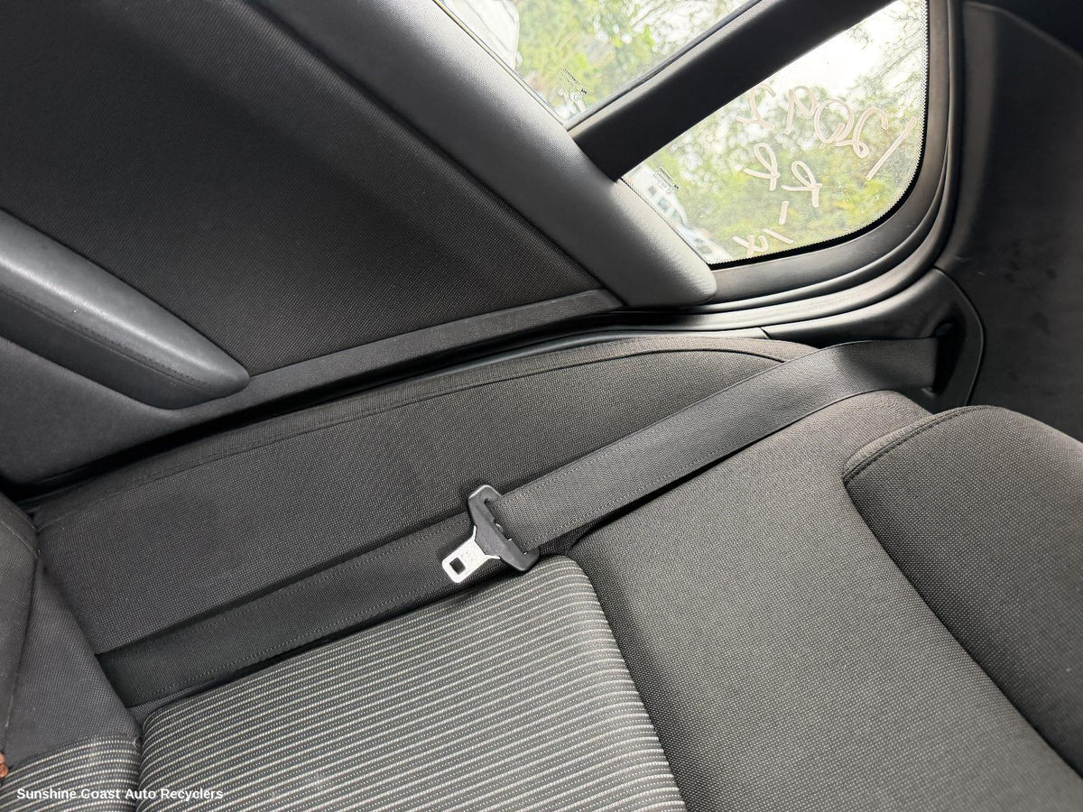 2006-2013 Holden Commodore Seatbelt Stalk