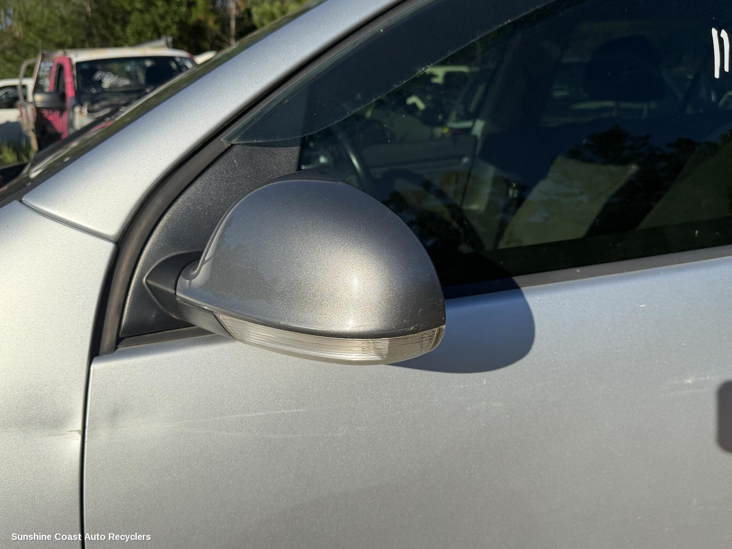 2004-2009 Volkswagen Golf Left Door Mirror