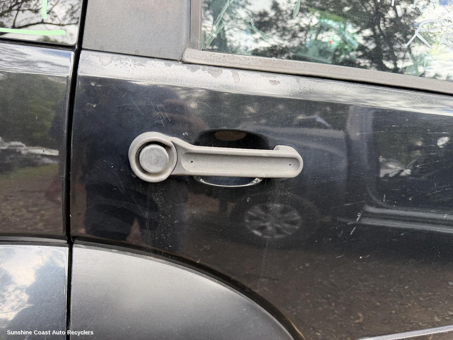 2007-2011 Dodge Nitro Door Handle