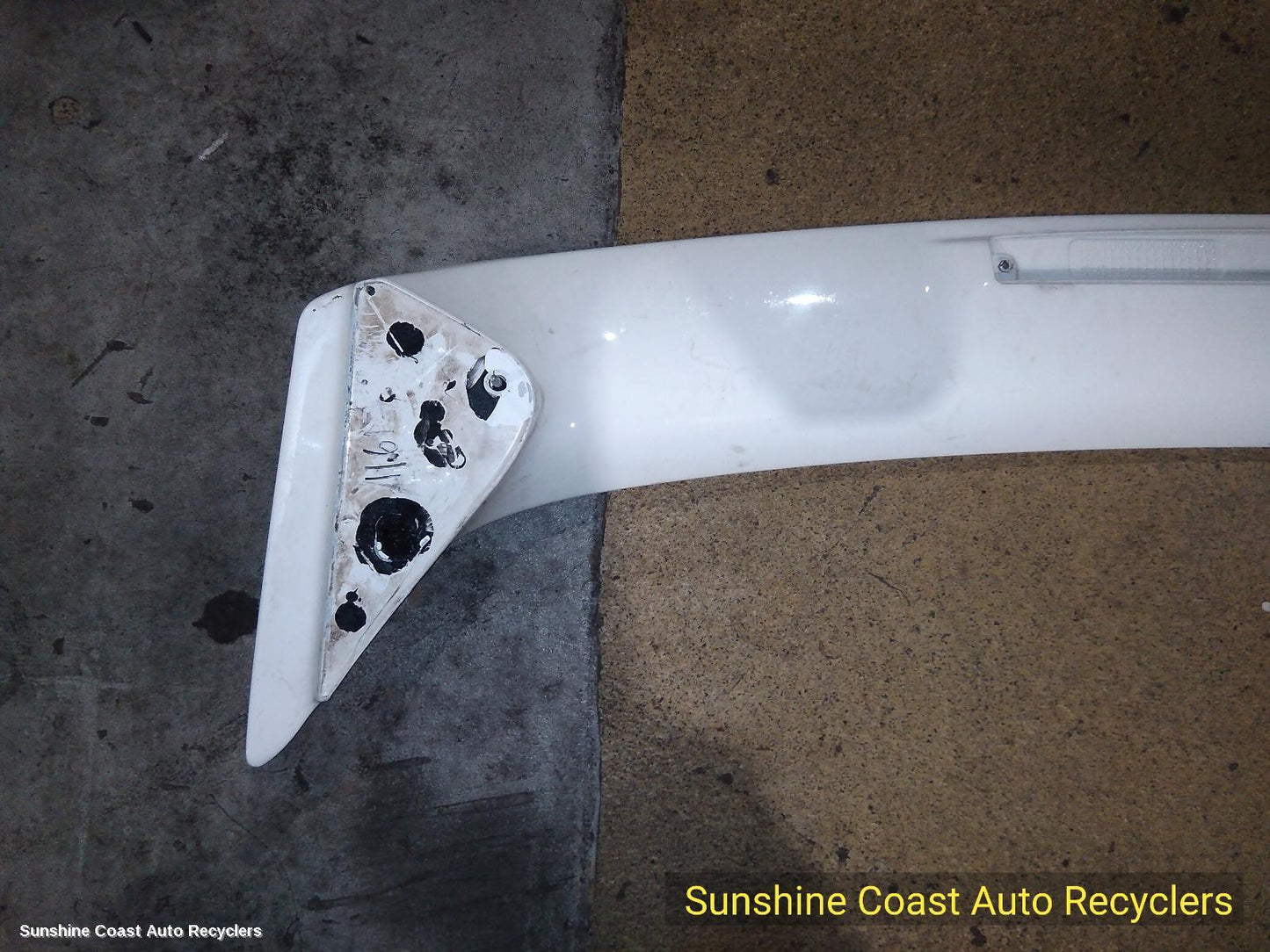 2005 Toyota Camry Rear Spoiler