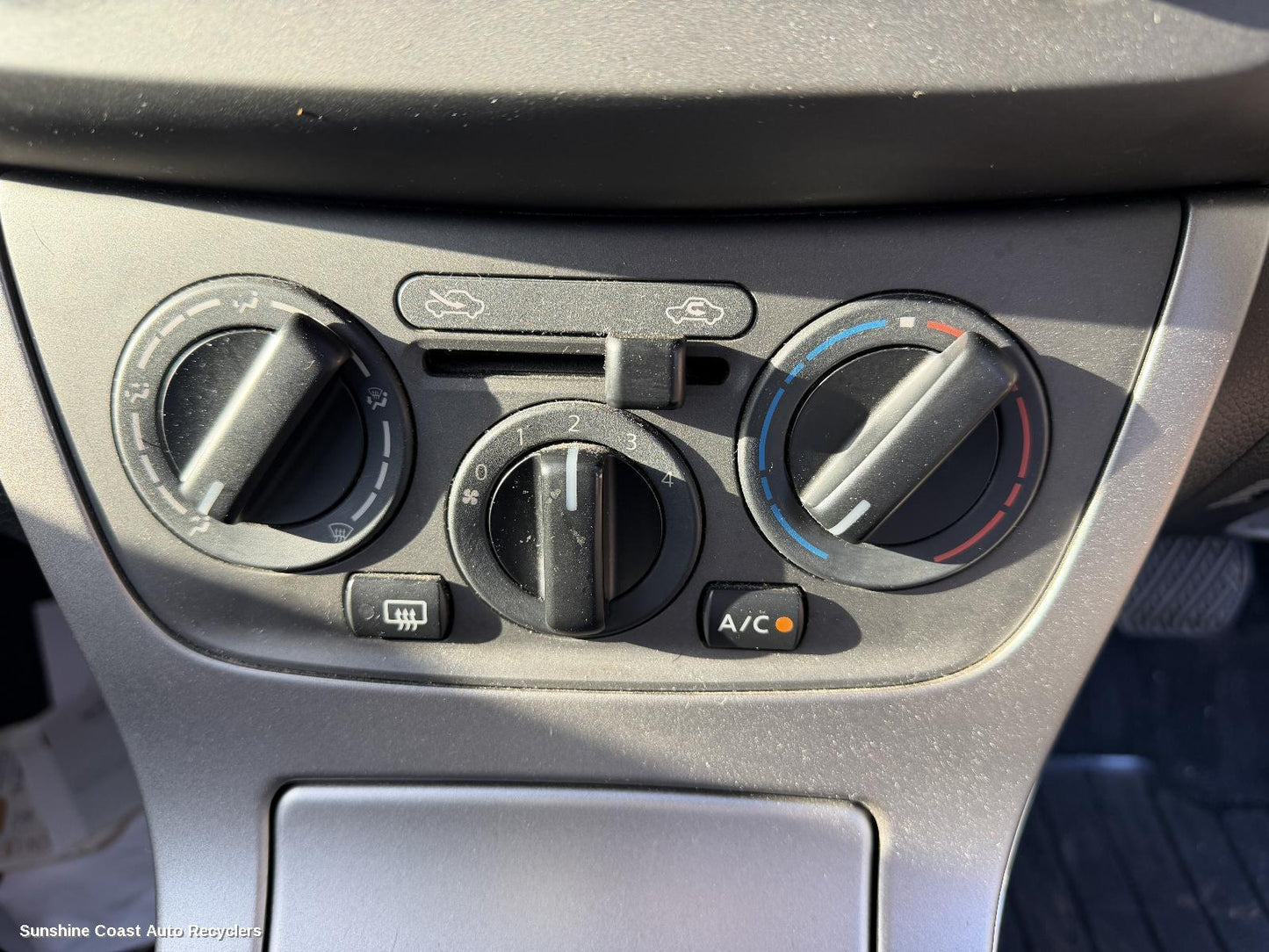 2012-2017 Nissan Pulsar Heater Ac Controls