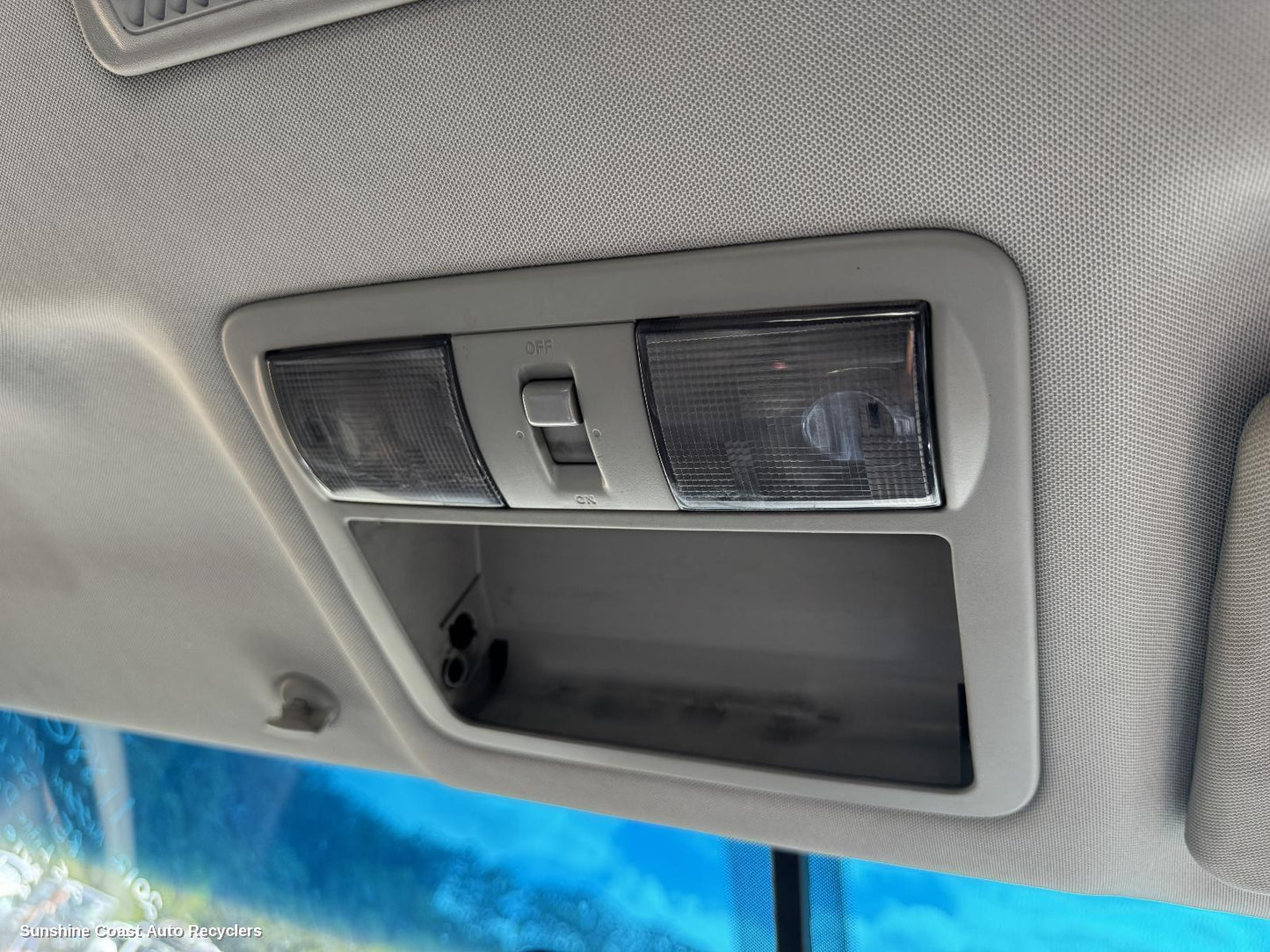 2012 Nissan Pathfinder Courtesy Light