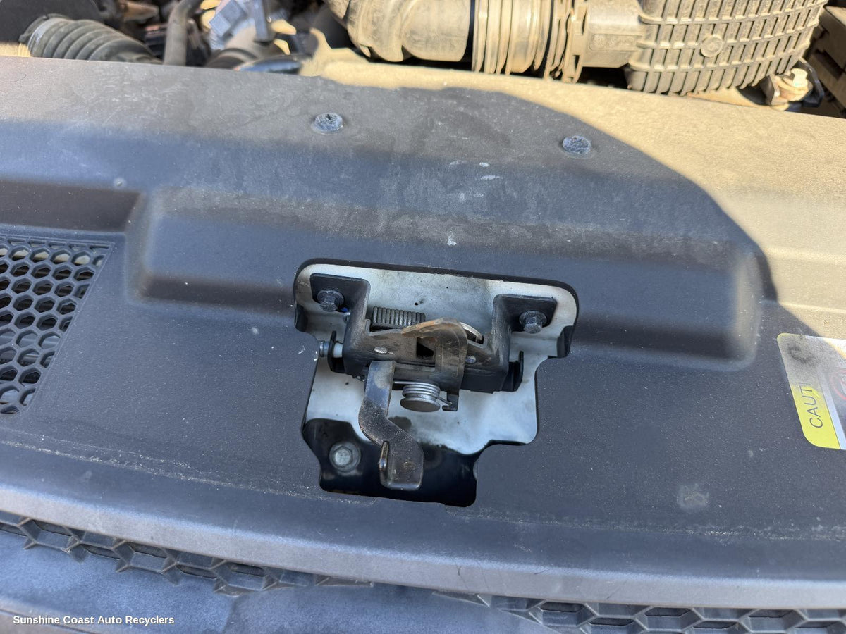 2015-2025 Ldv G10 Bonnet Lock Support