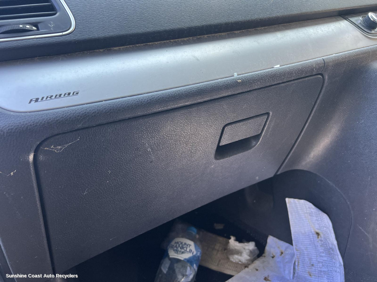 2015-2025 Ldv G10 Glove Box