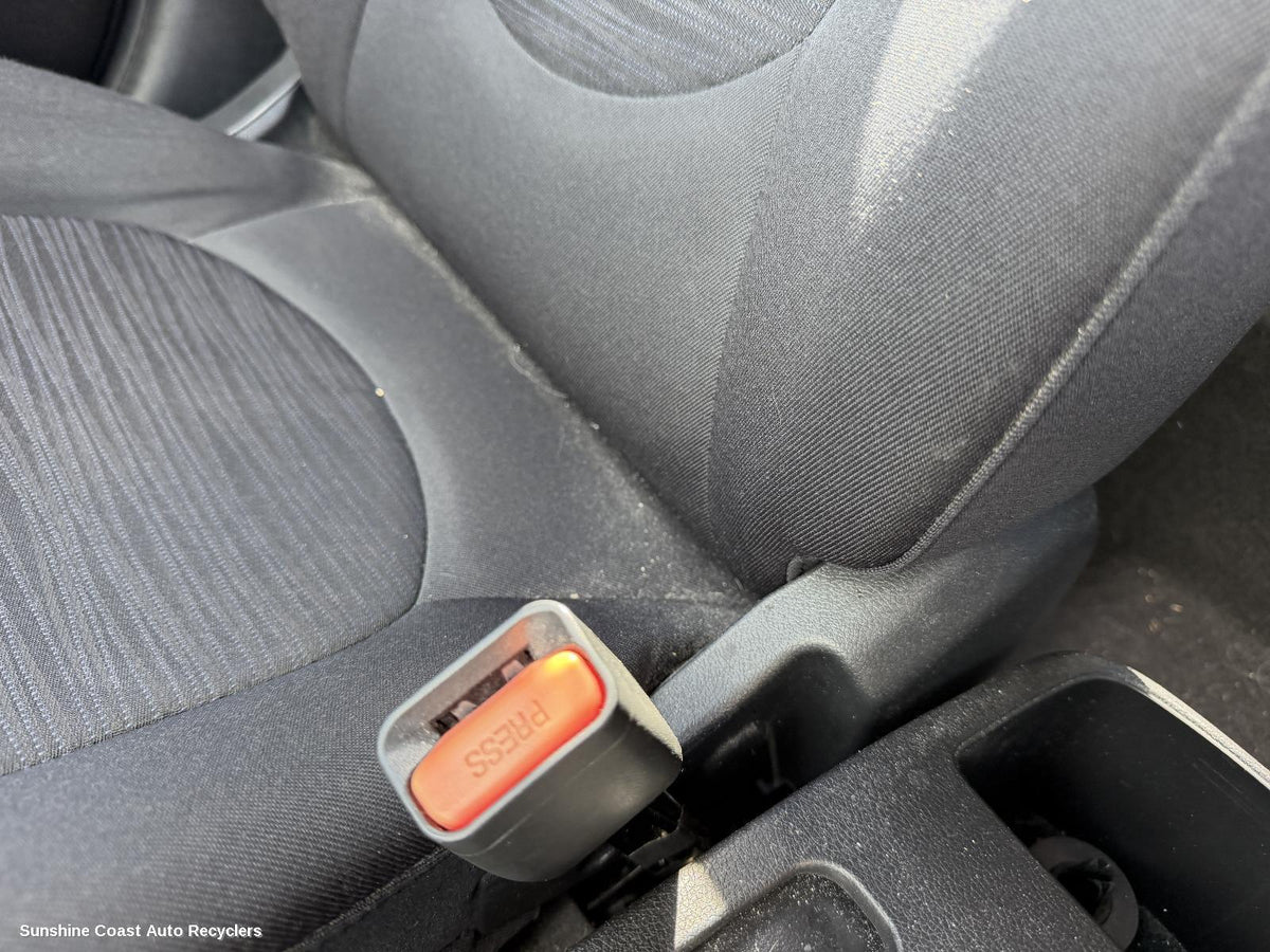 2011-2019 Hyundai Accent Seatbelt Stalk