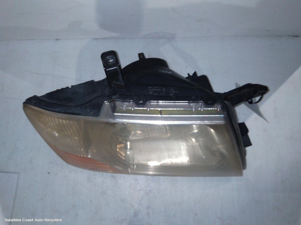 2002-2006 Mitsubishi Pajero Right Headlamp