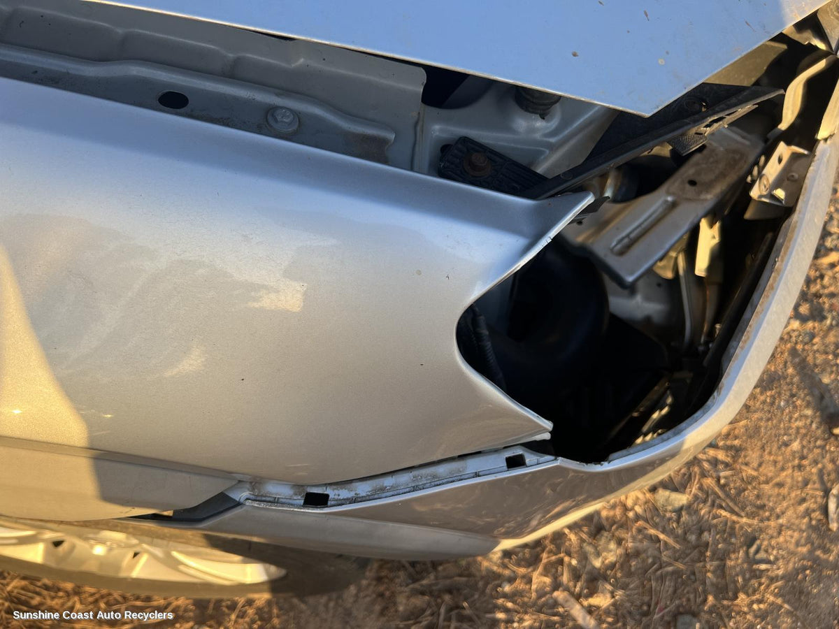 2006-2011 Holden Captiva Right Guard