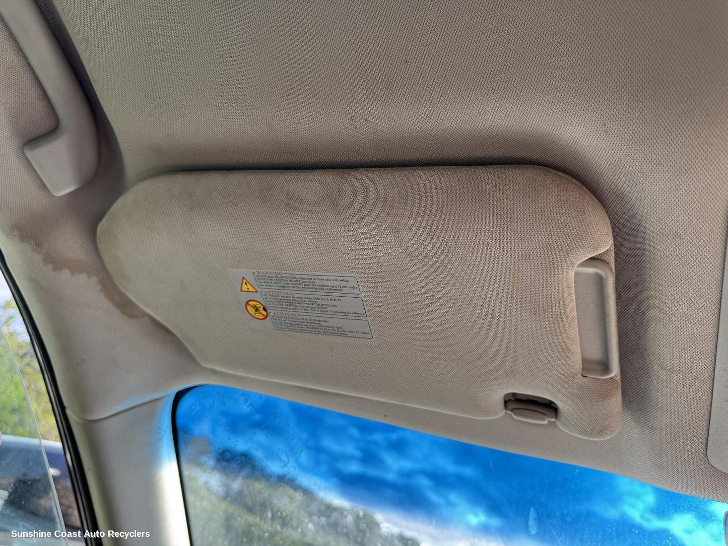 2016 Nissan Pathfinder Sunvisor