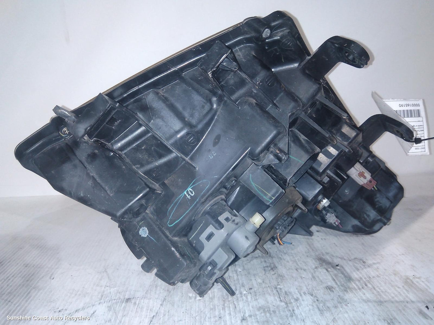 2012 Nissan Navara Right Headlamp