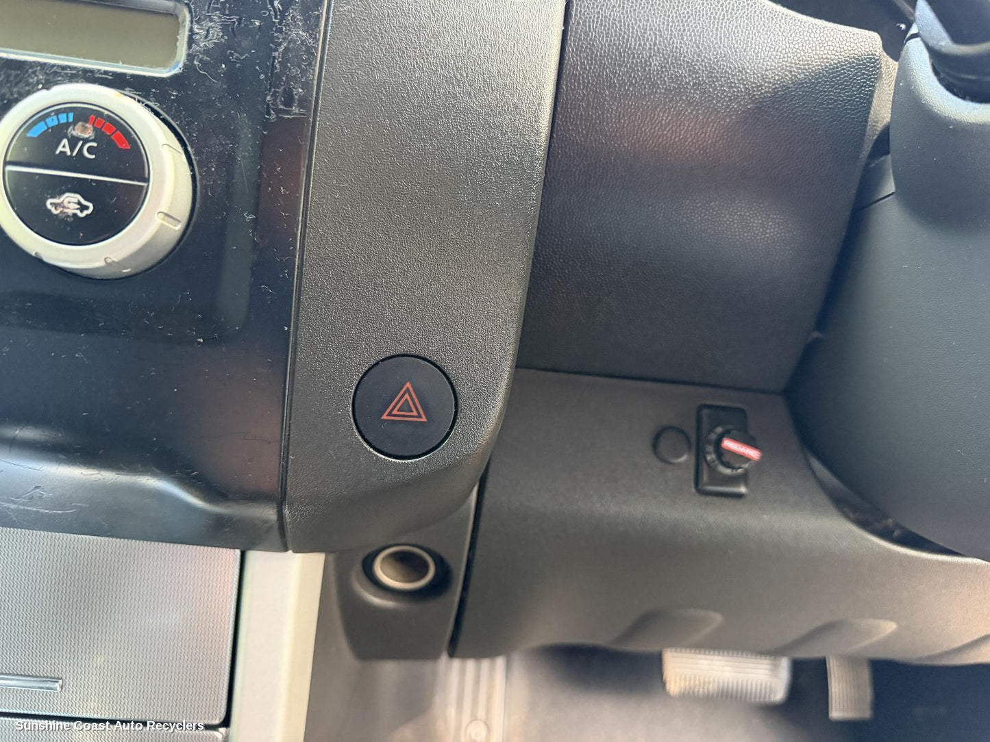 2005-2015 Nissan Navara Misc Switch Relay