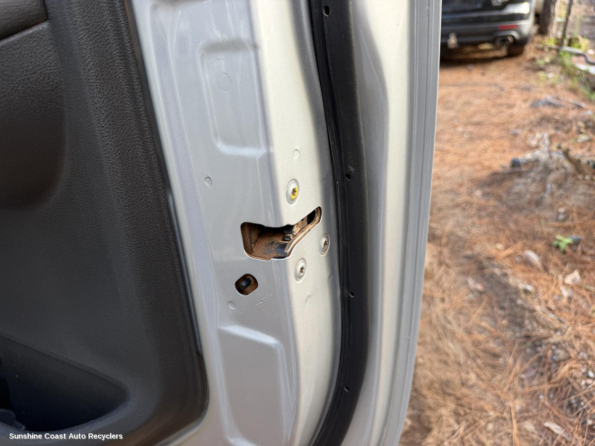 2005-2015 Nissan Navara Door Boot Gate Lock