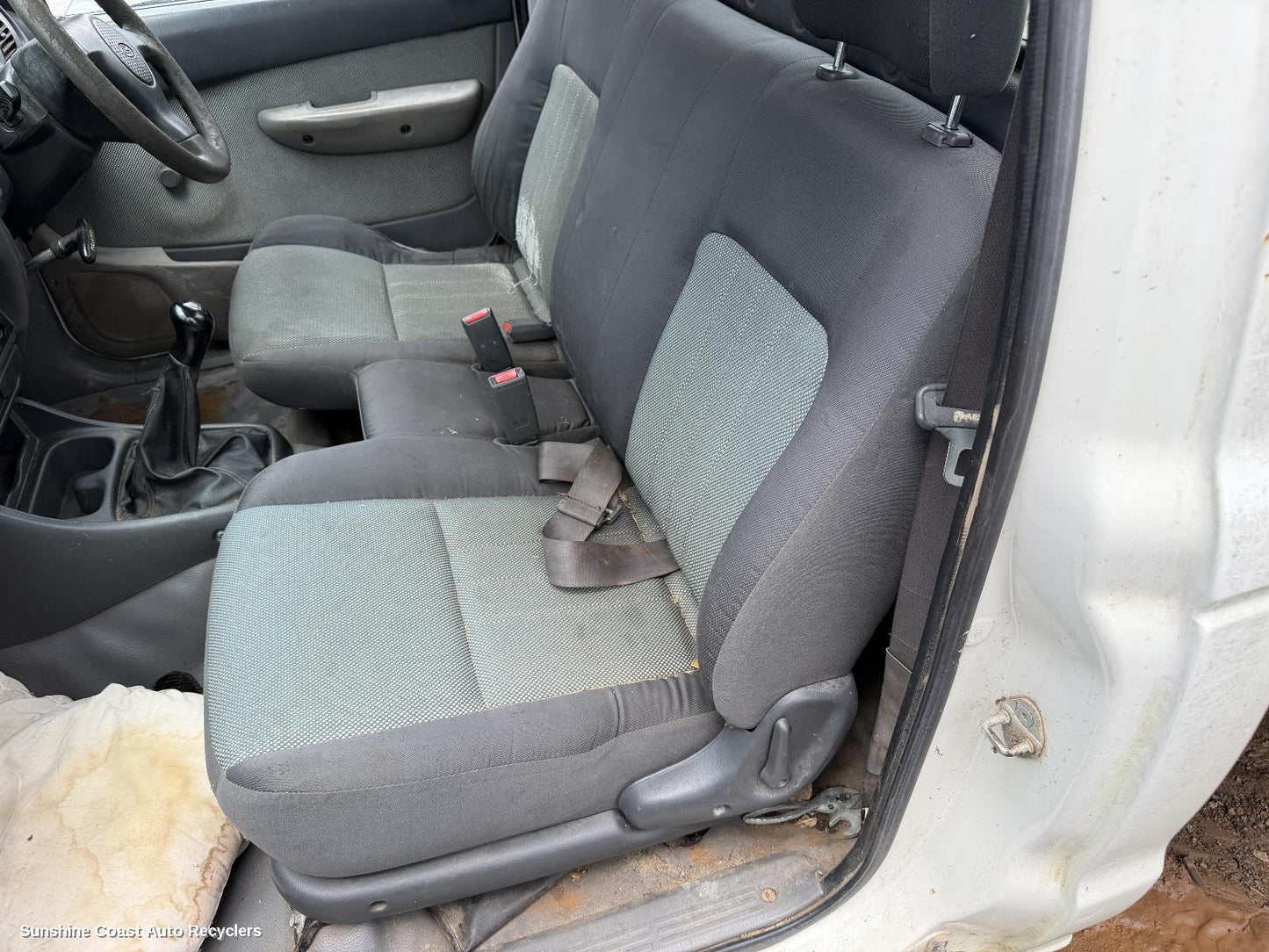 2002-2006 Ford Courier Front Seat