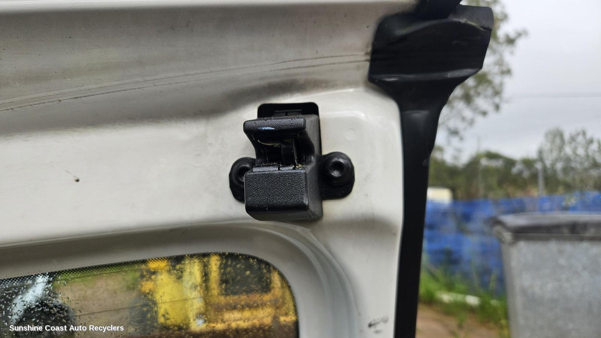 2004-2015 Volkswagen Caddy Door Boot Gate Lock