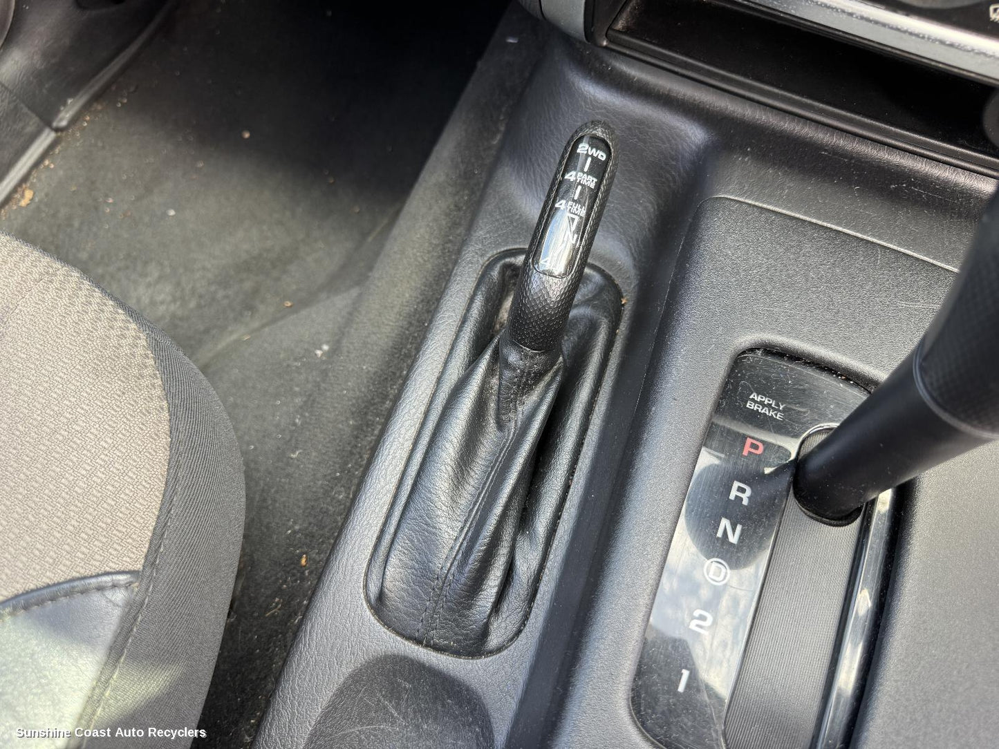 2004 Jeep Cherokee Gear Stick Shifter