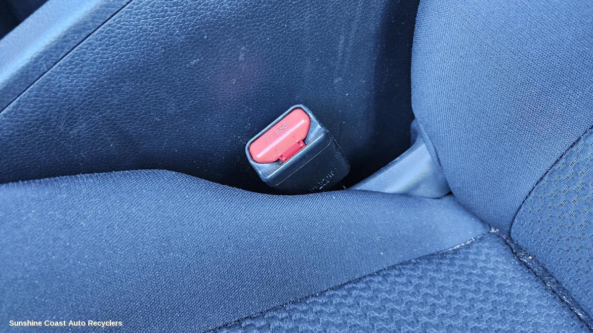 2013-2021 Nissan Qashqai Seatbelt Stalk