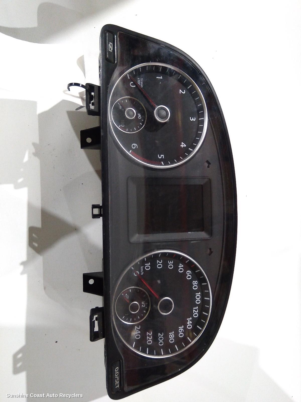 2011 Volkswagen Caddy Instrument Cluster