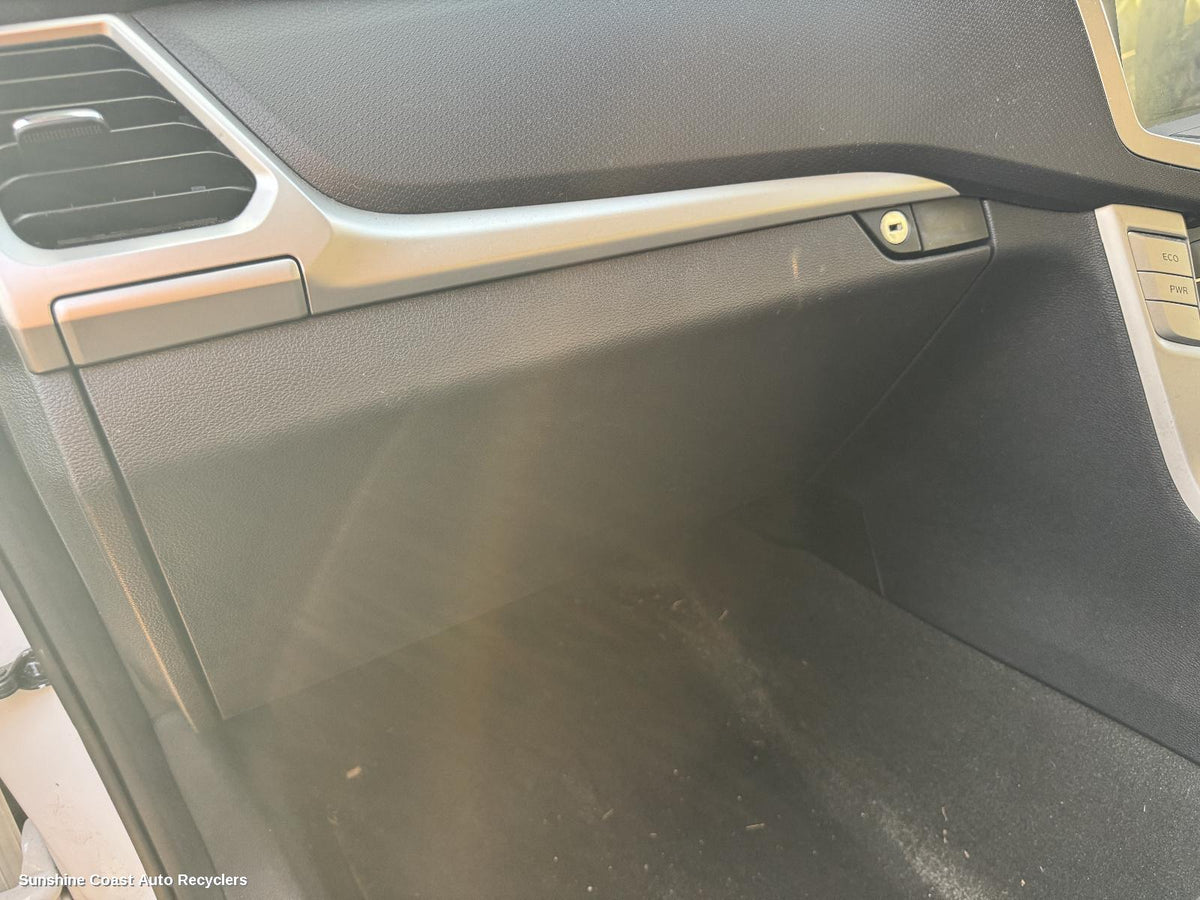 2017-2026 Ldv T60 Glove Box
