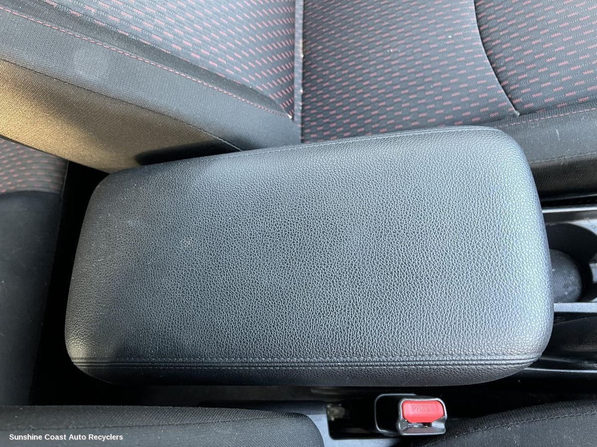 2017-2025 Mitsubishi Asx Console