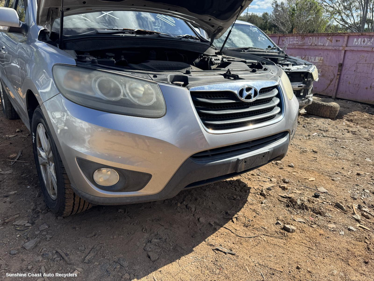 2009-2012 Hyundai Santa Fe Grille