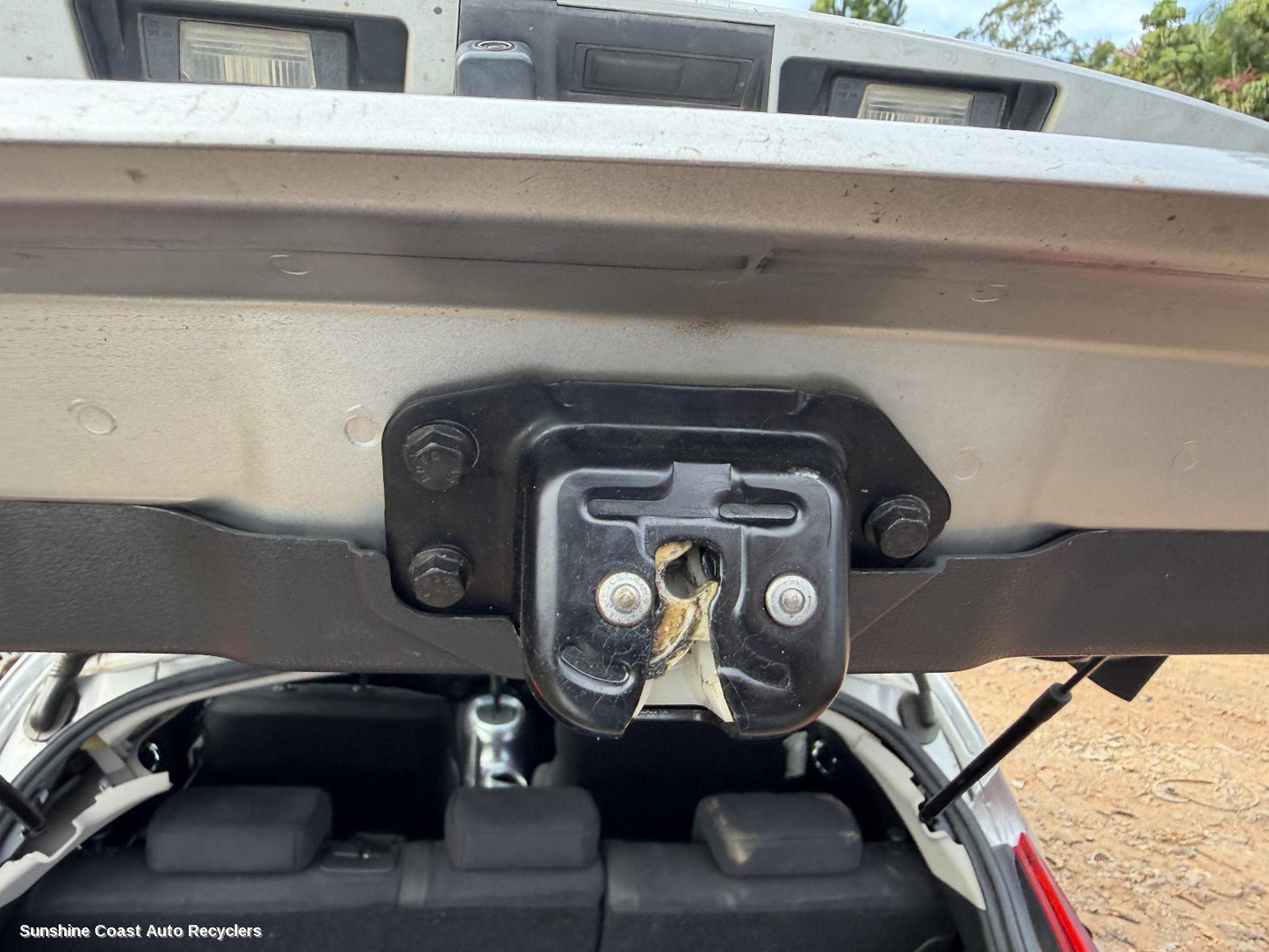 2010-2019 Nissan Juke Door Boot Gate Lock