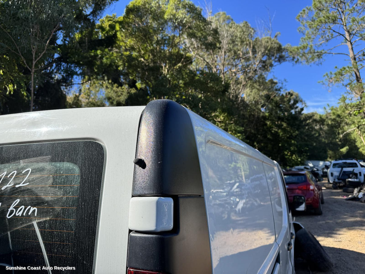 2015-2026 Renault Trafic Right Taillight