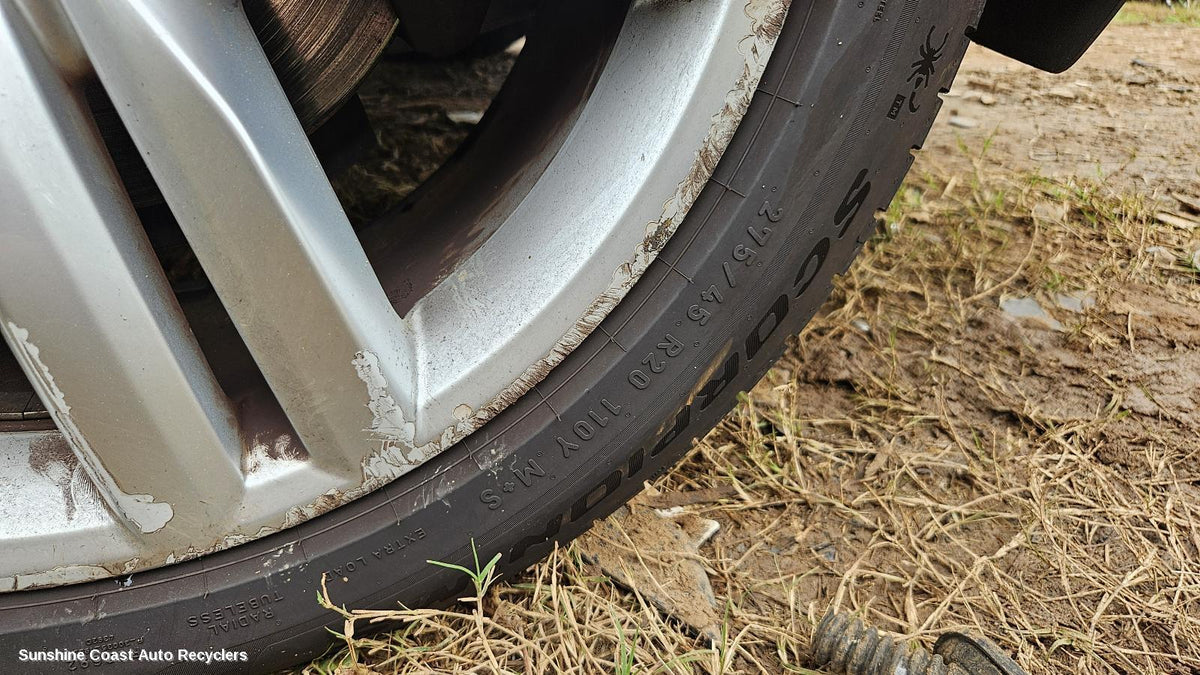 2010-2018 Volkswagen Touareg Tyre