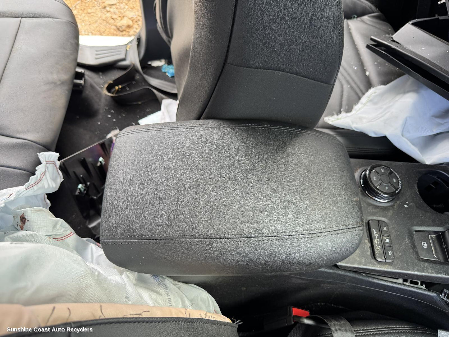 2024 Ford Everest Console