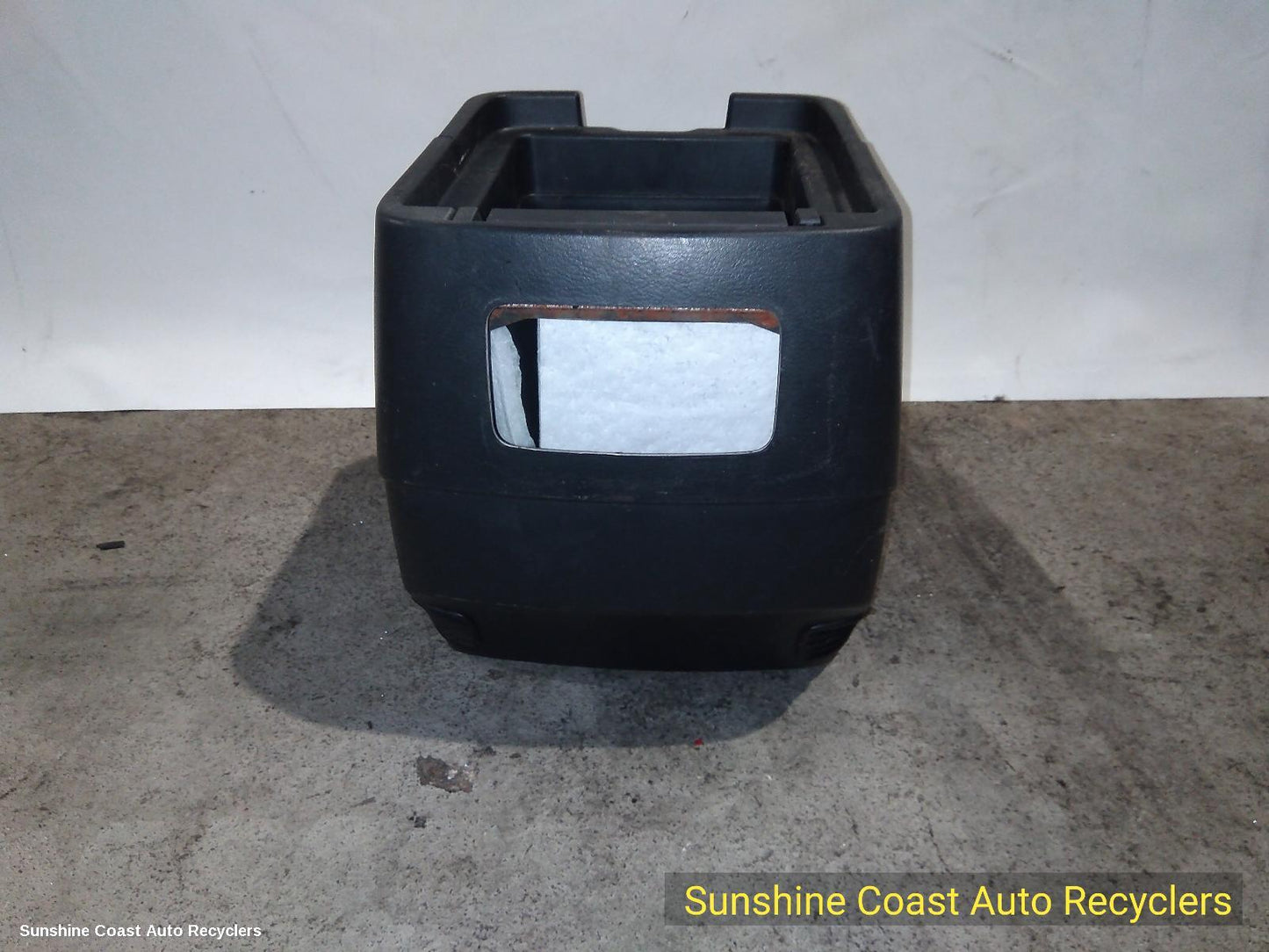 2006-2014 Mitsubishi Pajero Console