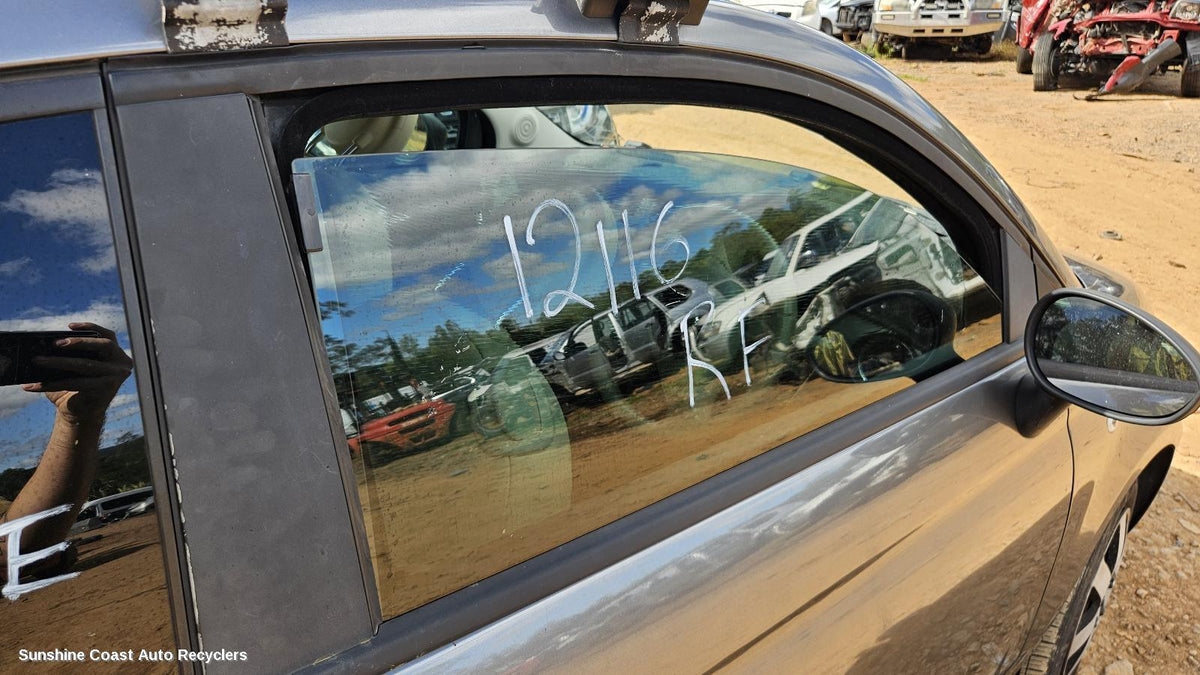 2008-2024 Fiat 500 Right Front Door Window