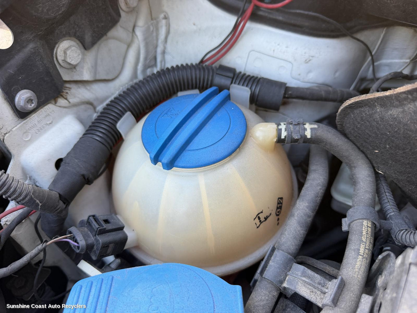 2004-2021 Volkswagen Caddy Overflow Bottle