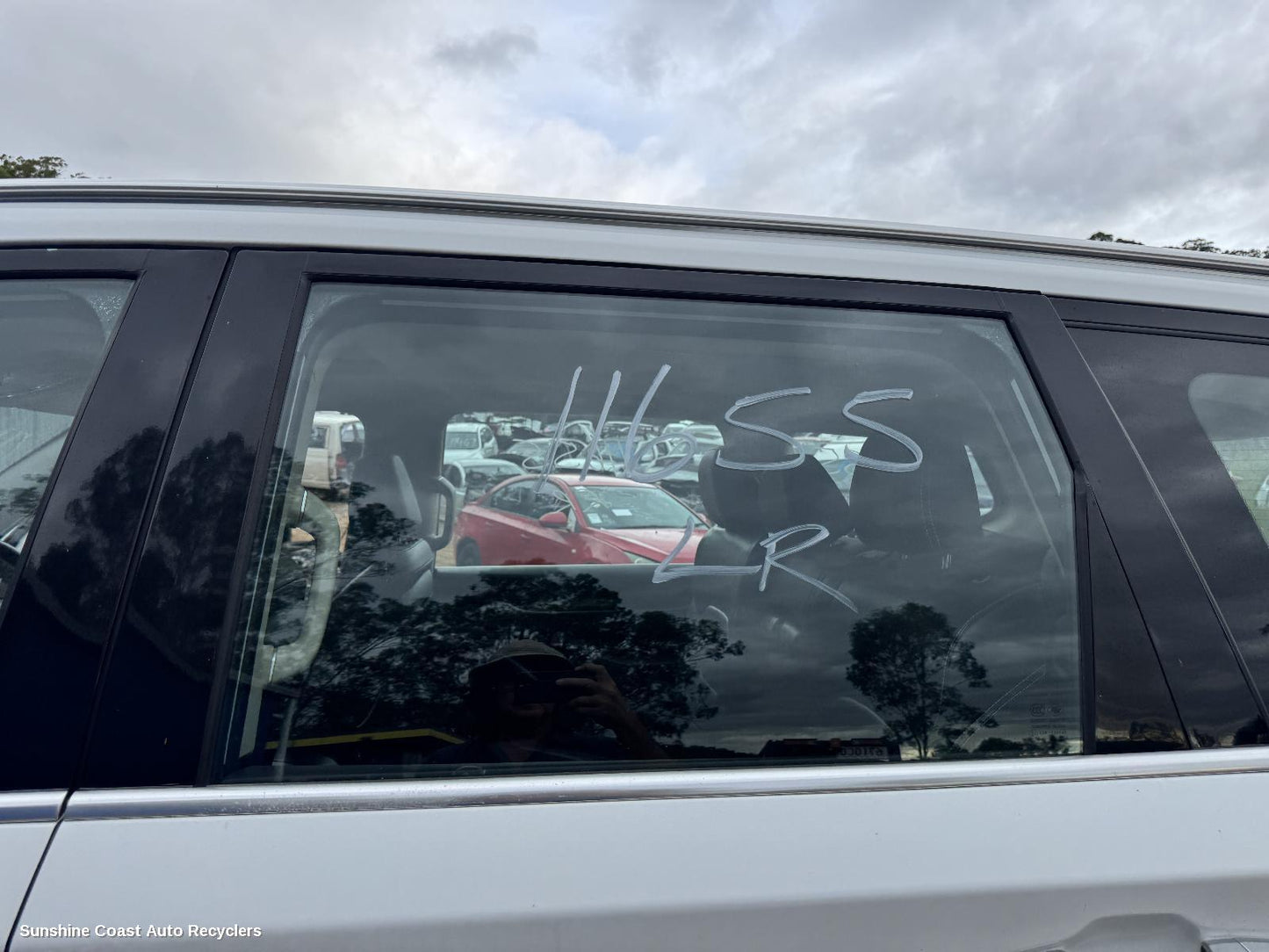 2022 Ldv D90 Left Rear Door Window