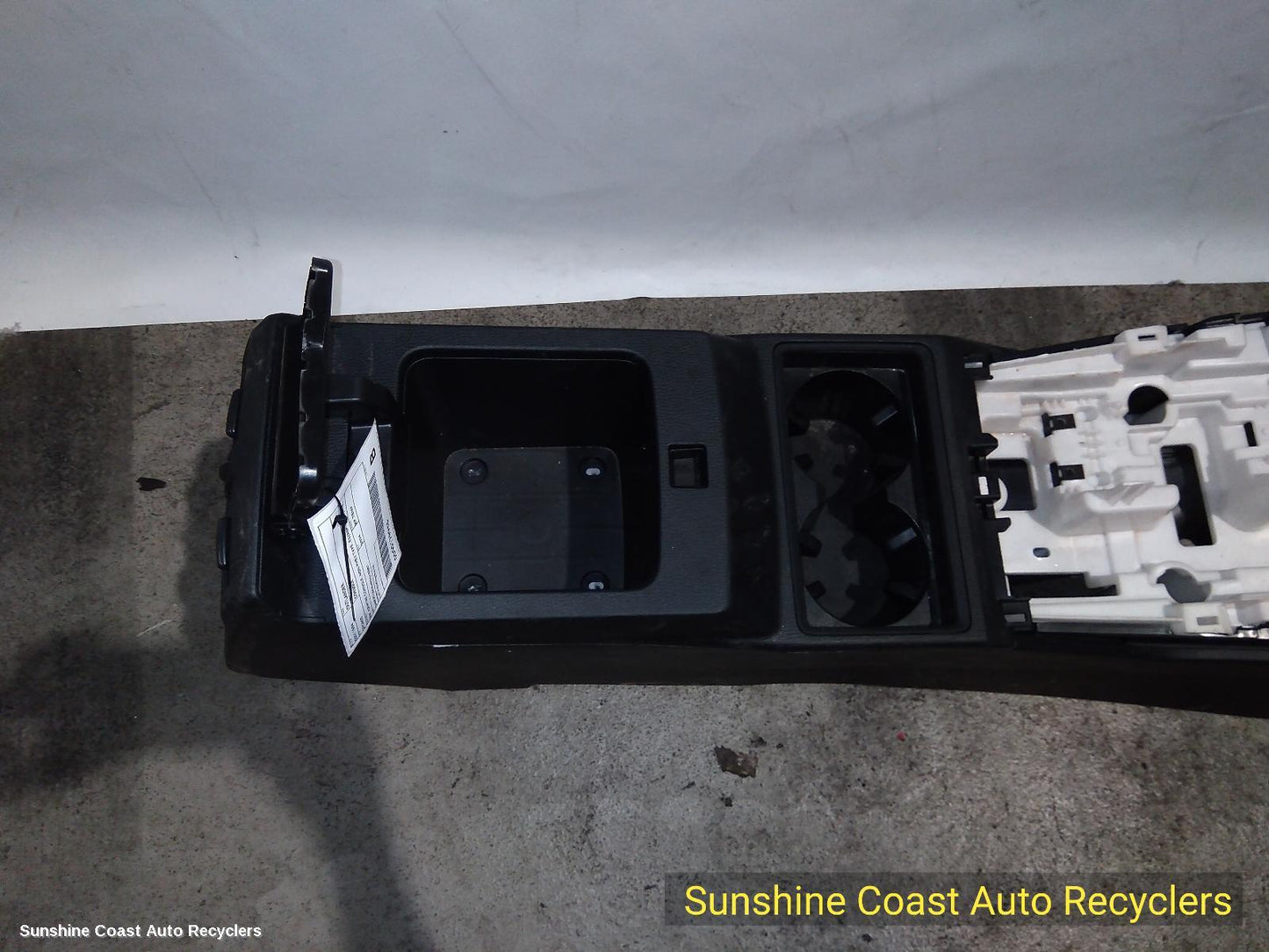 2021-2026 Mitsubishi Outlander Console