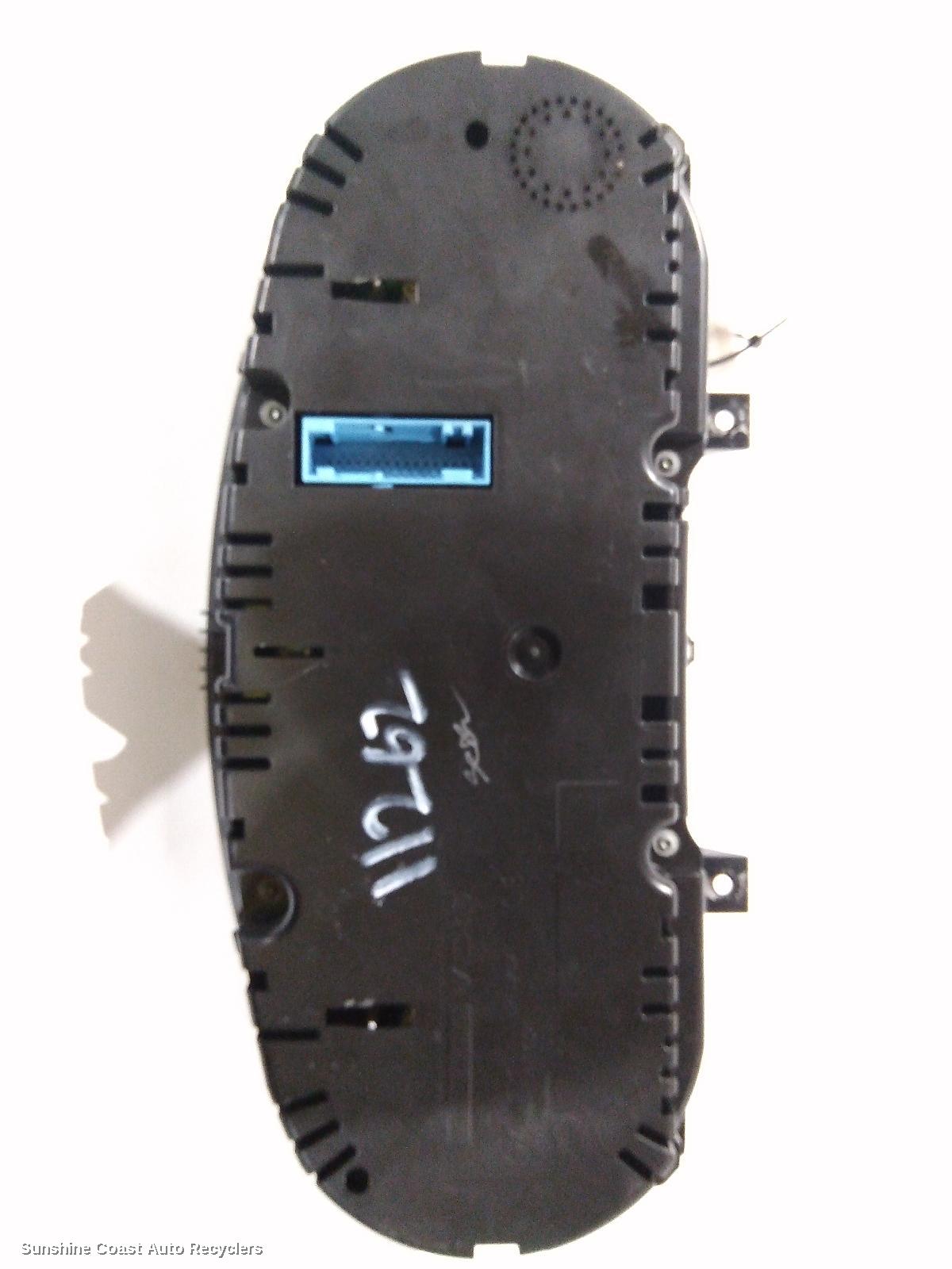 2011 Volkswagen Caddy Instrument Cluster