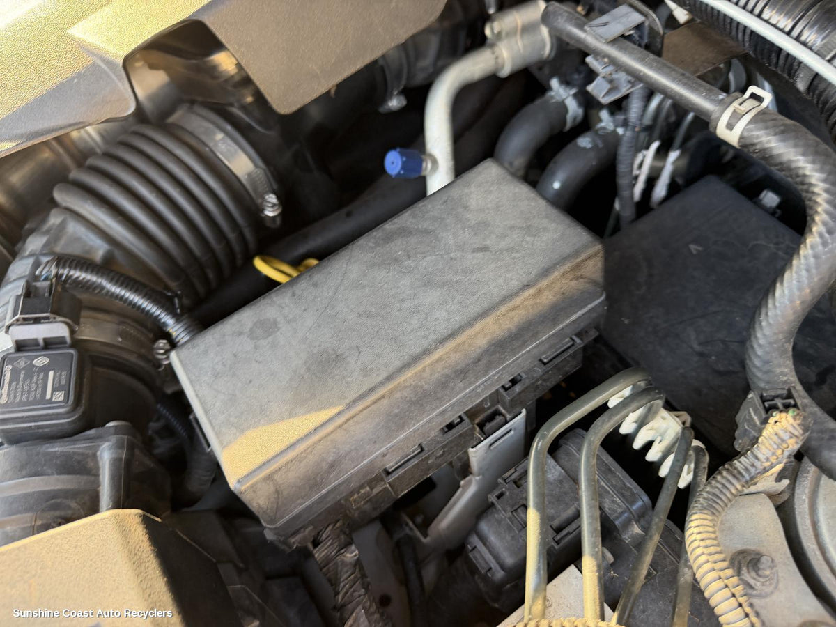 2005-2015 Nissan Navara Fuse Box